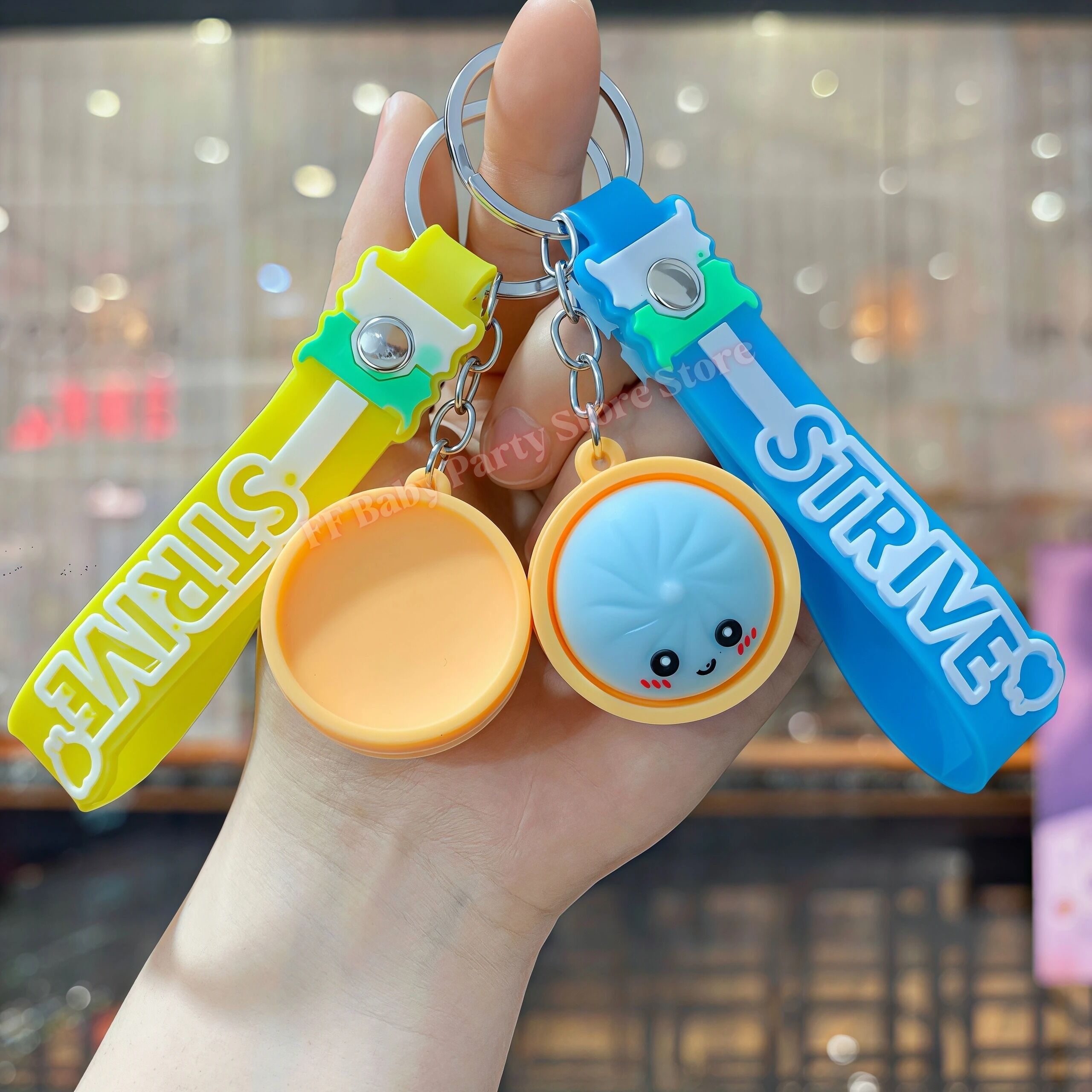 Boutique Planete Jouets France - Porte-Clés Dumpling Kawaii en Silicone – 6 Couleurs 6 Porte-clés dumpling jaune et bleu - Planete Jouets France