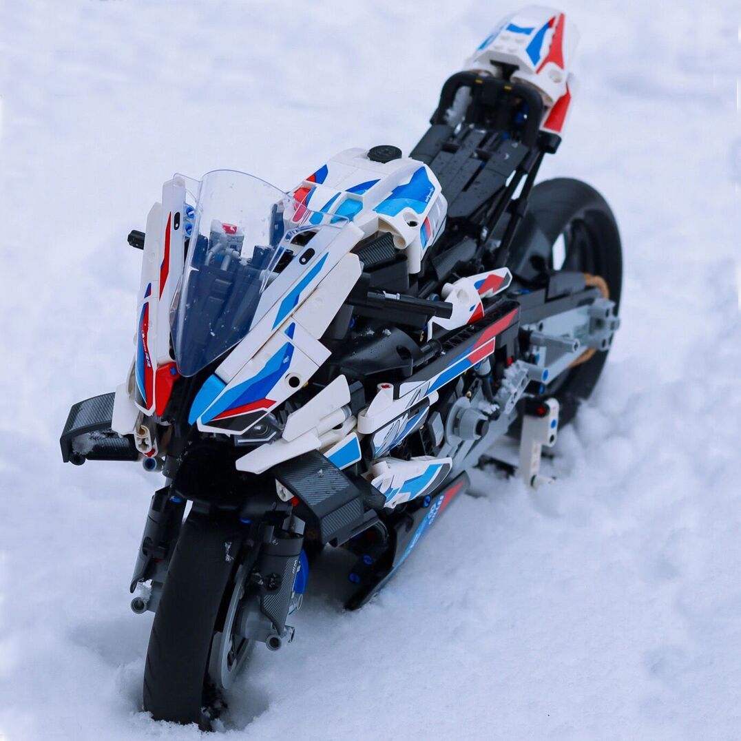 Boutique Planete Jouets France - BMW M1000 RR compatible avec briques LEGO Technic 1 BMW M1000 RR compatible avec briques LEGO Technic